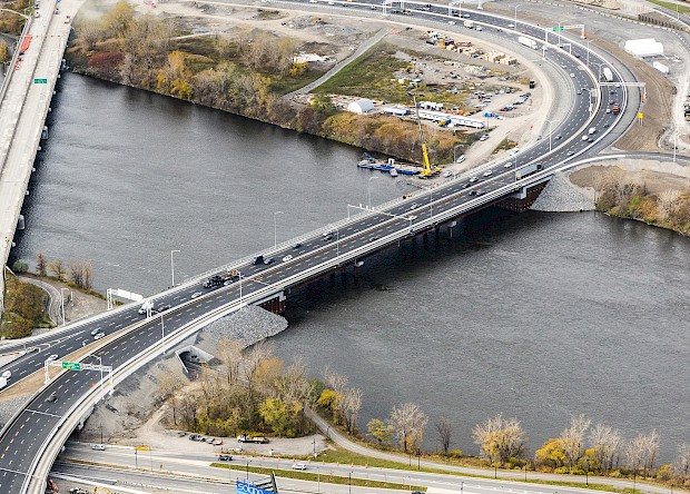Deconstruction of the Île des Sœurs Bypass Bridge