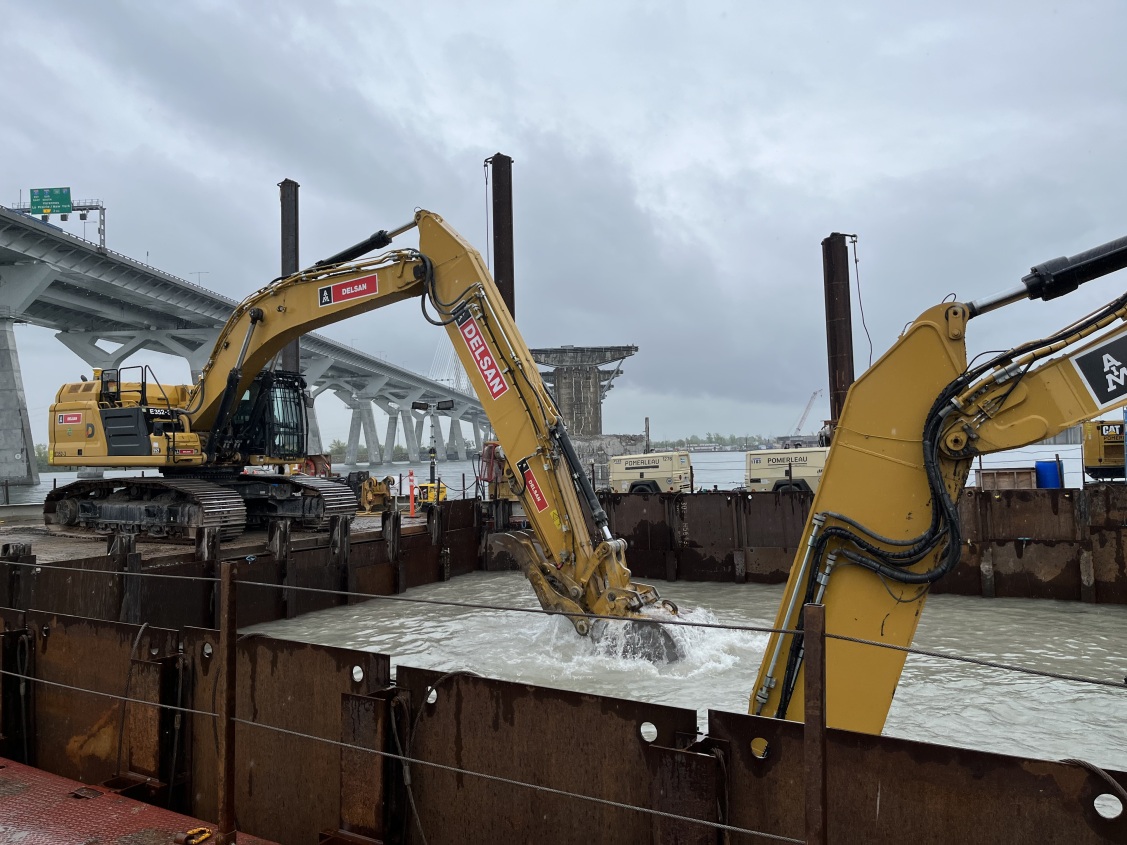 Deconstruction of the footings located under the river