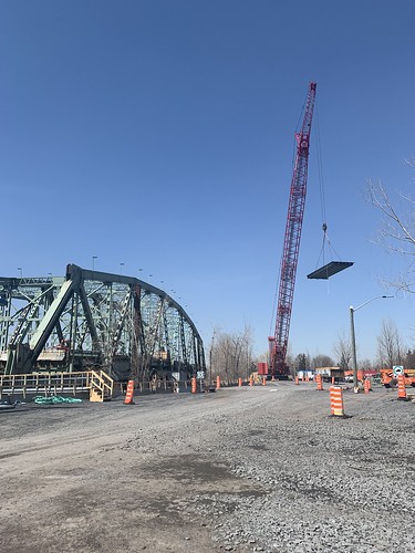 Dismantling the main span