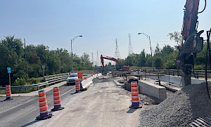 Reconstruction of Bridge P-113 at the western approach to the Melocheville Tunnel
