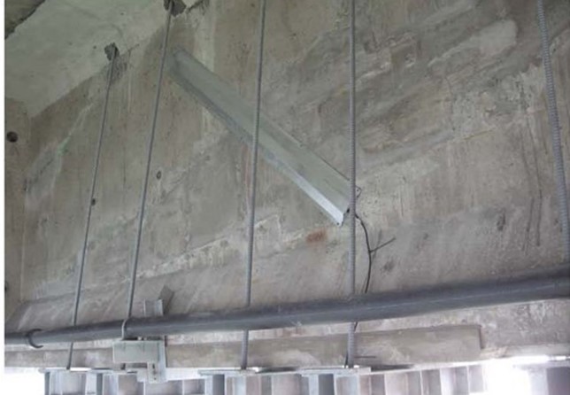 External clamps and optical gauges, inner side